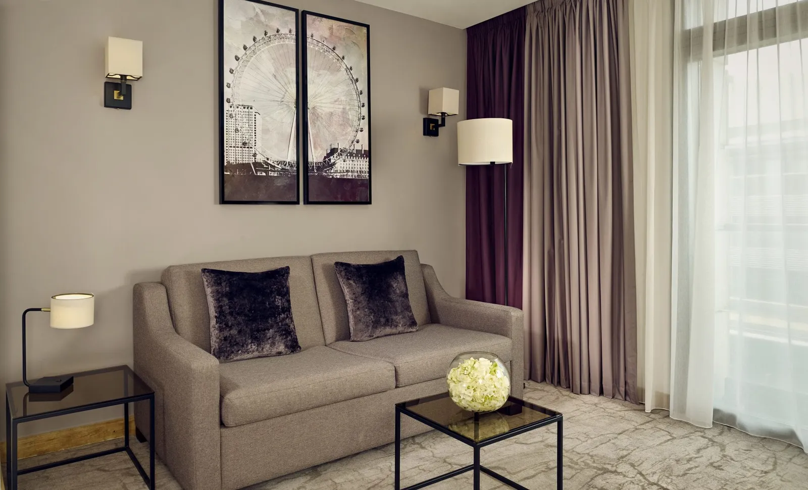Junior Suite with London Eye View